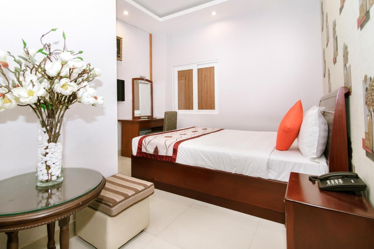 Long Bao Chau Hotel Thu Dau Mot Esterno foto
